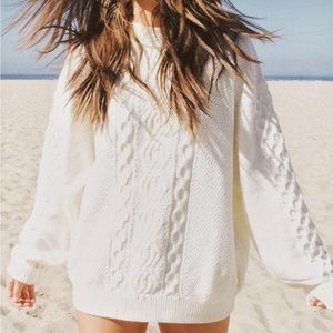 UO Austin cable knit pullover jumper EUC